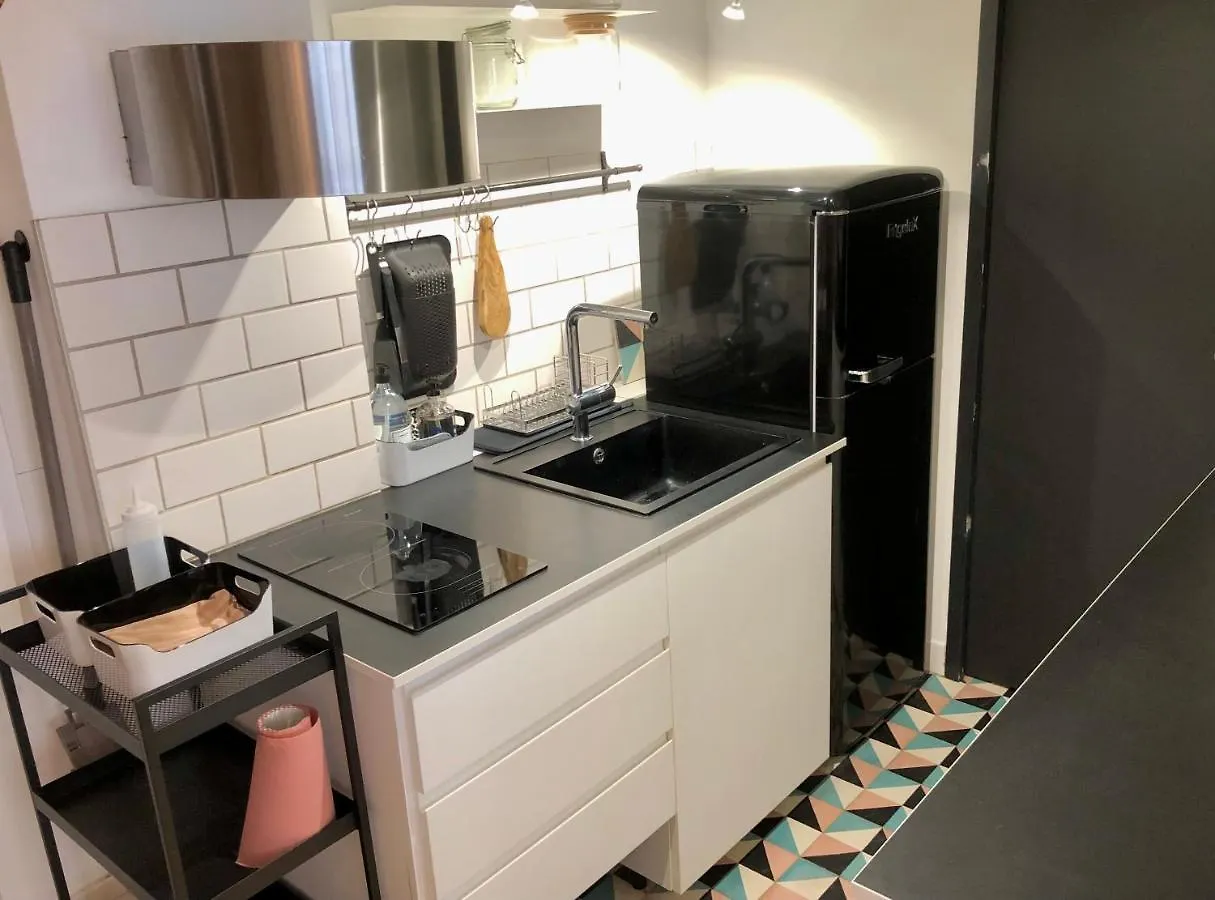 Makalina - Mini Loft A Menilmontant Apartment Paris