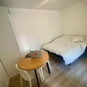  Apartment Studio In